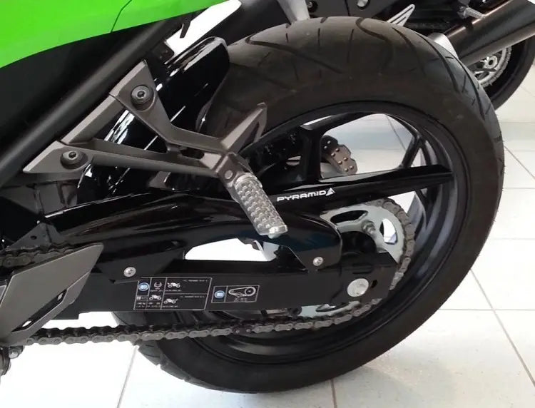 pyramid plastics rear hugger in black kawasaki ninja 300