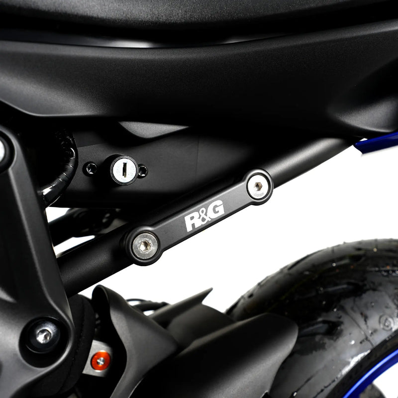 r g racing rear foot rest blanking plate kit for yamaha mt 07 fz 07 14