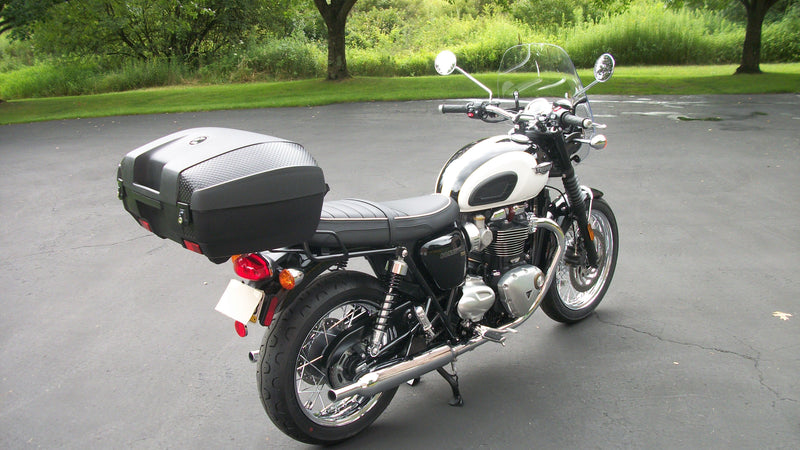 Triumph Bonneville T120 Black White 2