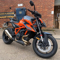 pyramid exhaust cheeks ktm 1290 superduke rr 2021